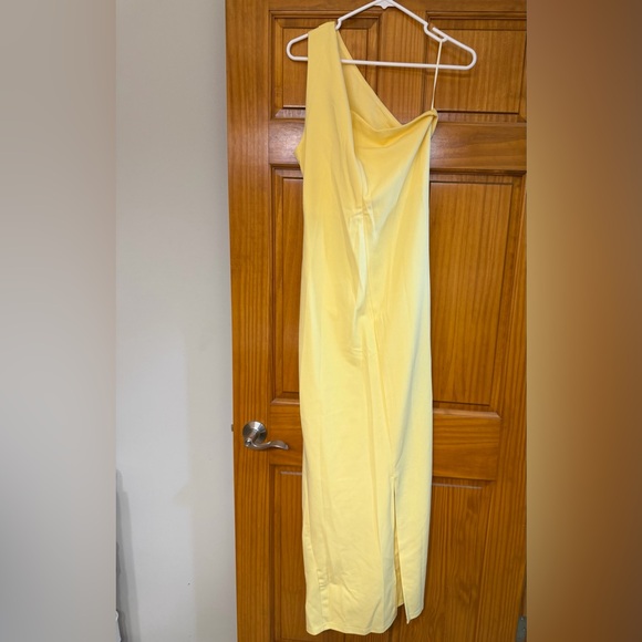 Showpo One Shoulder Yellow Dress - Picture 2 of 2